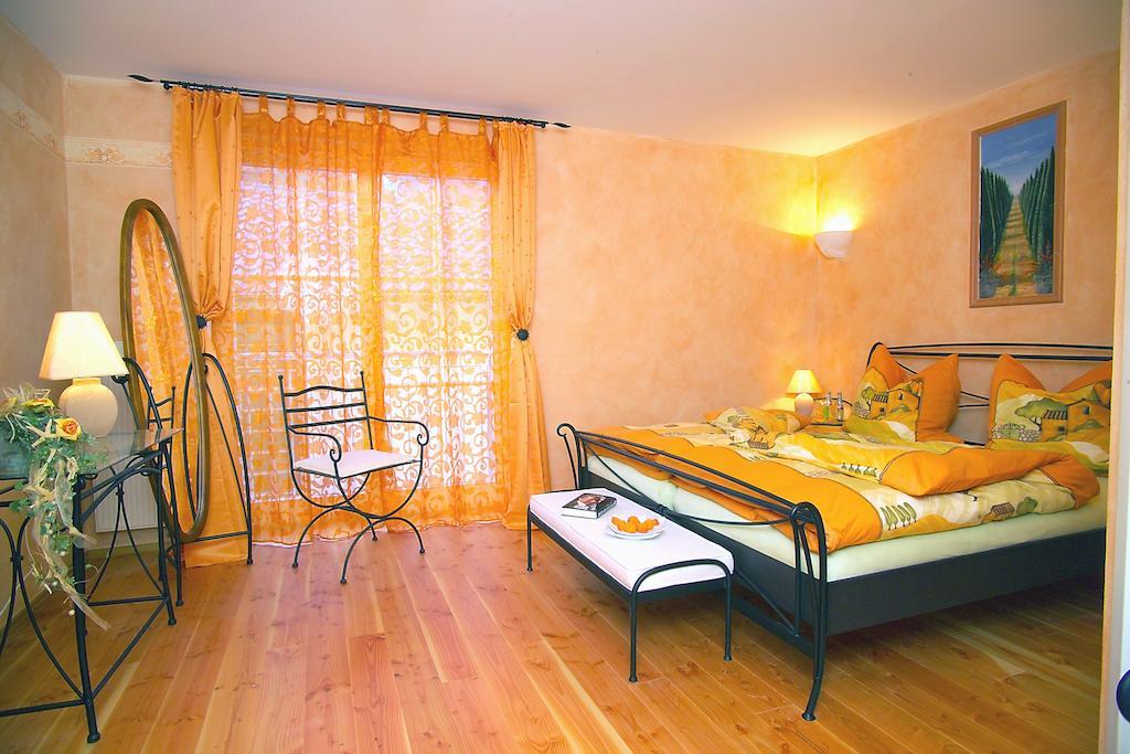 Cleo'S Hotel קלשטאדט חדר תמונה